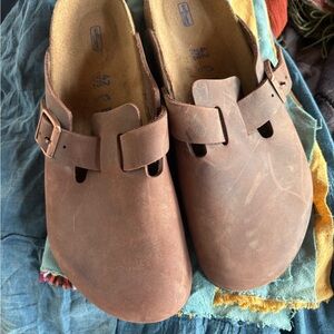Birkenstock Boston 42 Rustic Brown Leather never worn